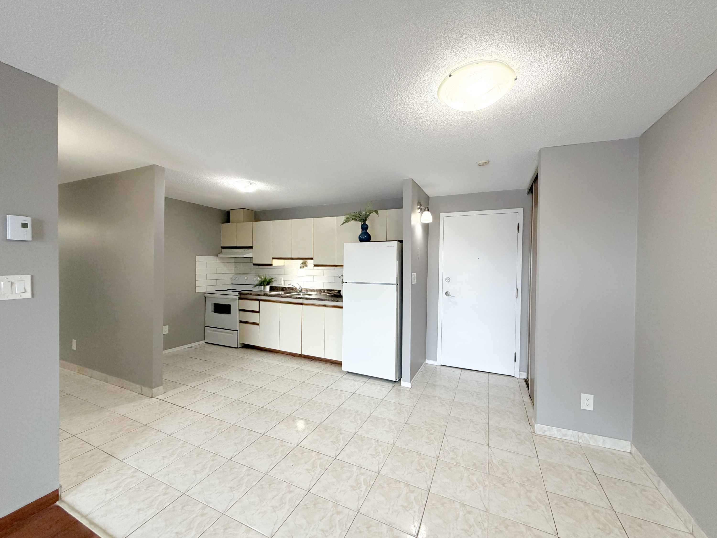 1693 Paris Street - 401